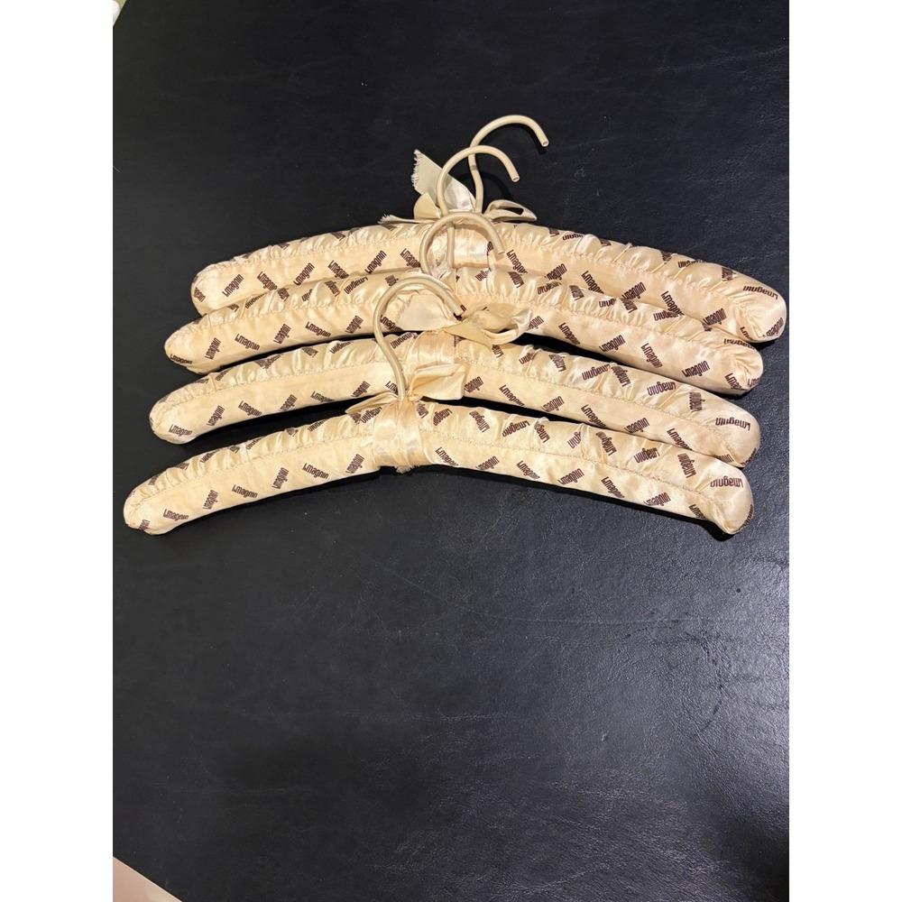 Vintage I.Magnin padded clothes clothing hangers Set Of 4 Satin